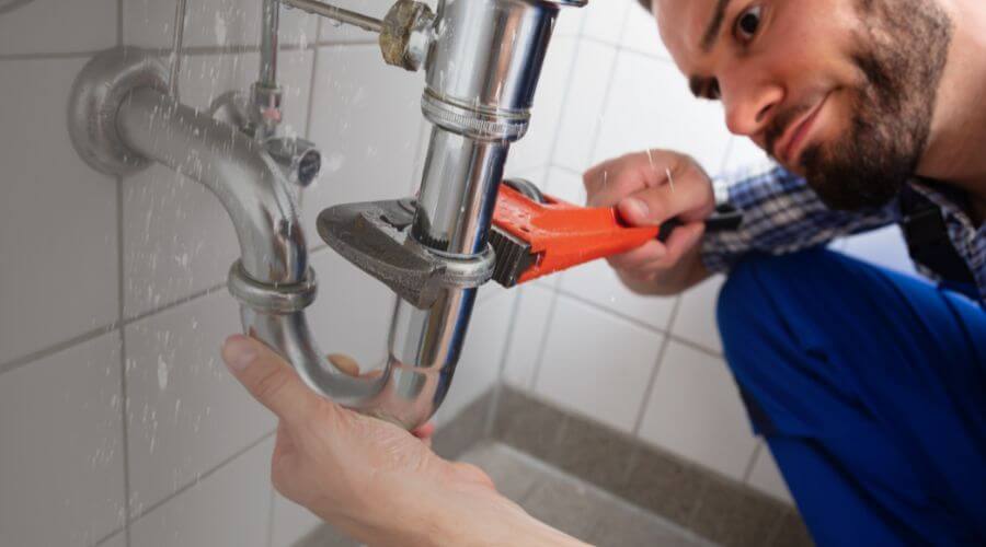 Professional bathroom faucet installation in Tekonsha, MI